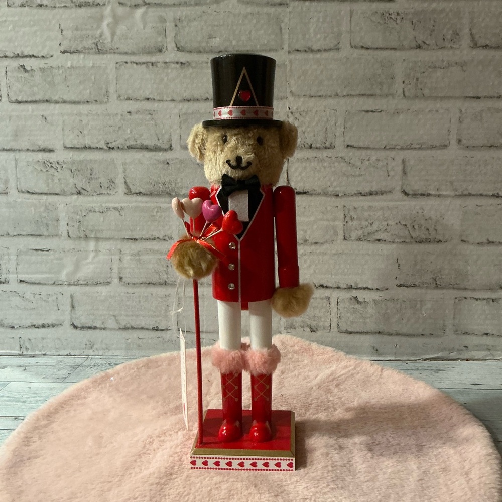 BELLA LUX 14in Bear Holding Hearts Shape Staff Nutcracker
